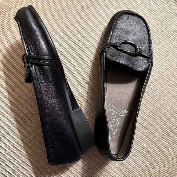 Aerosoles Dubious Leather Ring Strap Detail StitchNTurn Loafers Flats Slip On - Picture 3 of 13